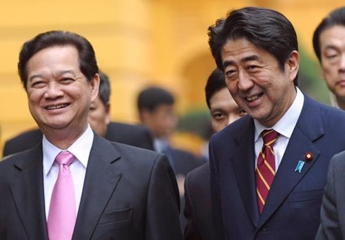 Perdana Menteri Nguyen Tan Dung menghadiri konferensi-konferensi tingkat tinggi di Jepang