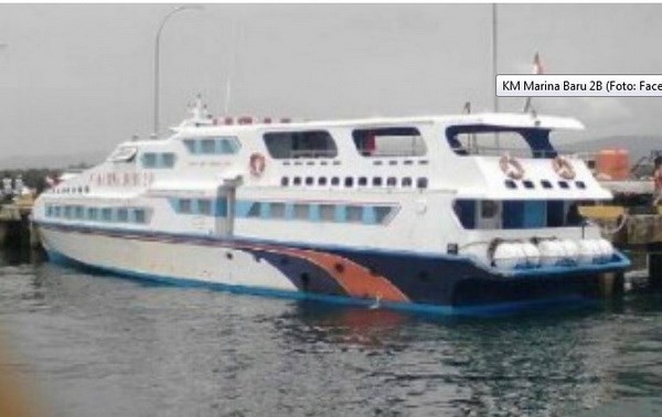 Kapal pesiar Indonesia yang mengangkut kira-kira 100 orang menderika kecelakaan