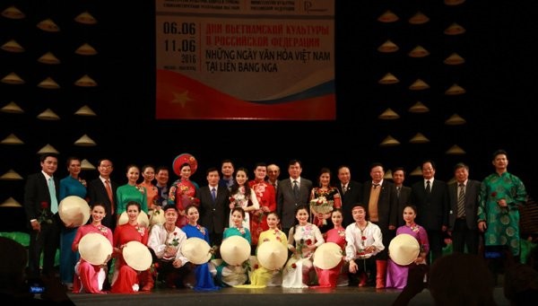 Membuka Hari-Hari Kebudayaan Vietnam di Federasi Rusia 2016