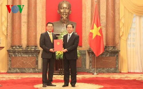 Presiden Tran Dai Quang: Menetapkan posisi Vietnam  tepat pada arus utama, sesuai dengan kepentingan negara dan bangsa