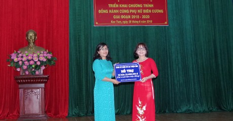 Provinsi Kon Tum: Memulai program berjalan seperjalanan dengan kaum wanita  perbatasan