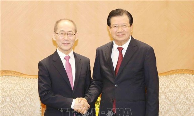 Deputi PM Trinh Dinh Dung: Berbagi tanggung-jawab, bersama dengan komunitas internasional beradaptasi dengan perubahan iklim