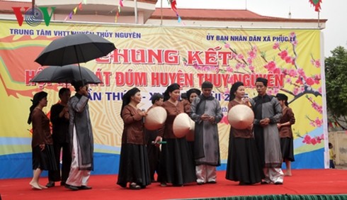 Kota Hai Phong menjaga dan mengembangkan pusaka menyanyikan Dum
