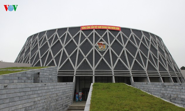 Museum Kemenangan Dien Bien Phu pada hari-hari bulan Mei yang bersejarah
