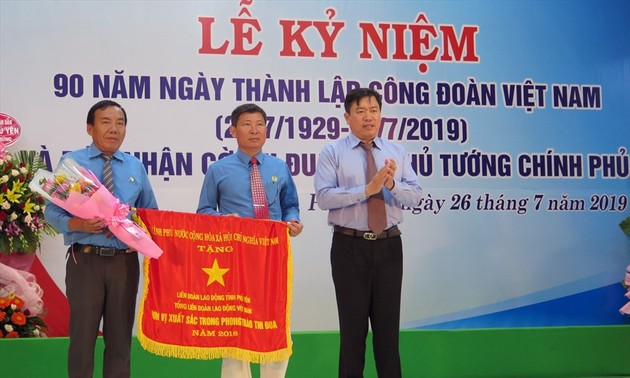 Memperingati ulang tahun ke-90 berdirinya Serikat Buruh Viet Nam: Aktif memikirkan kehidupan pekerja