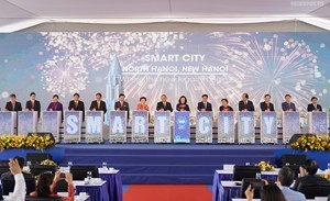 Memulai pencangkulan pertama pembangunan kota pintar di Kabupaten Dong Anh, Kota Ha Noi