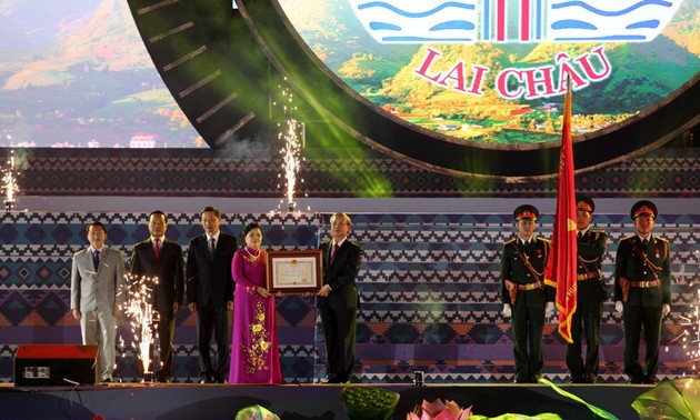 Acara peringatan ulang tahun ke-110 berdirinya Provinsi Lai Chau