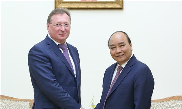 PM Nguyen Xuan Phuc menerima Presiden Direktur Perusahaan Permigasan Zarubeshneft dari Federasi Rusia