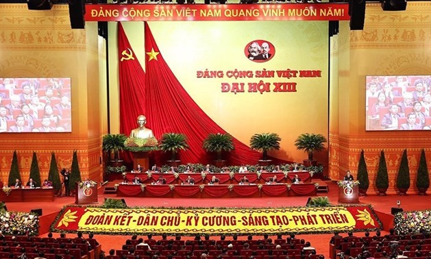 Personalia Komite Sentral PKV merupakan intisari Partai Komunis, dan Bangsa
