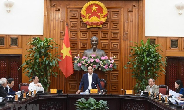 PM Nguyen Xuan Phuc Memimpin Sidang tentang Penyusunan Sejarah Pemerintah