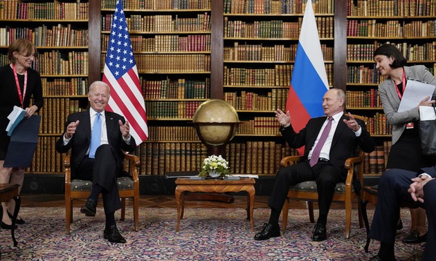 Hubungan Rusia-AS: Faktor yang Mempertahankan Kestabilan Strategis