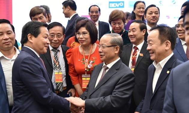 Deputi PM Le Minh Khai: Pemerintah Mendukung, Menambah Kekuatan bagi Barisan Wirausaha dan Komunitas Badan Usaha untuk Berkembang Lebih Kuat dan Efektif