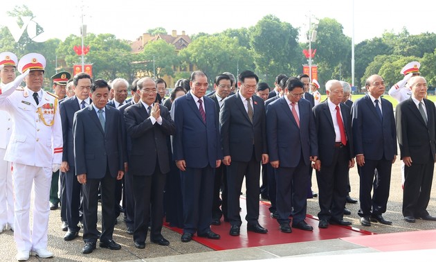 Pimpinan Partai Komunis dan Negara Vietnam Mengenang Para Martir