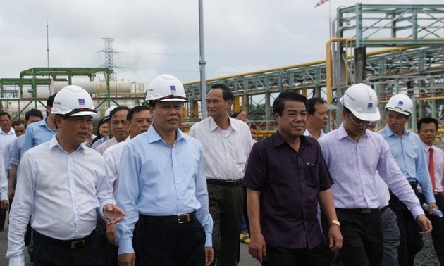 Deputy PM Vu Van Ninh visits Ca Mau Province 