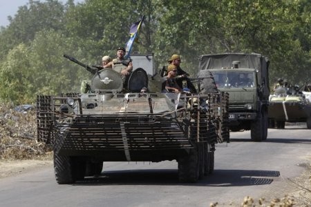 Ukraine army asks federalists to surrender