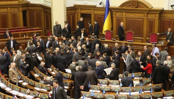 Ukraine parliament approves sanctions against Russia