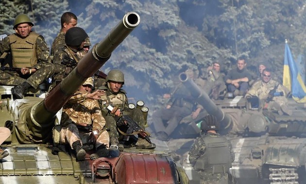 Ukrainian parties violate cease-fire
