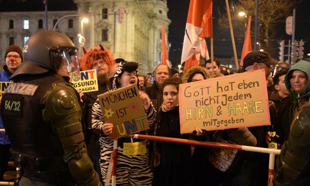 Thousands march against PEGIDA in Germany