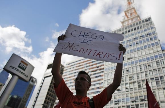Brazil police make new arrests in Petrobras probe 