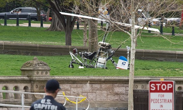 Protestor’s gyrocopter lands on Capitol Hill