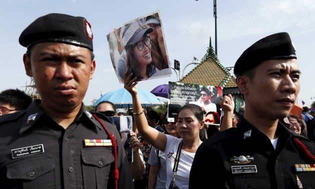 Thailand passes protest ban