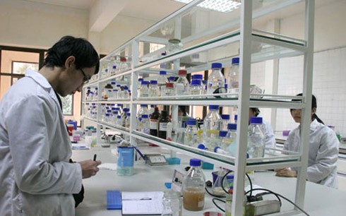 El Parlamento vietnamita propone más recursos financieros para el desarrollo científico-tecnológico