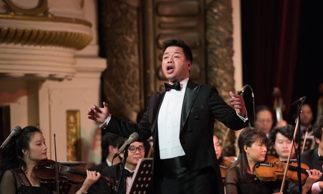 Vietnam celebra concierto en saludo al 2018