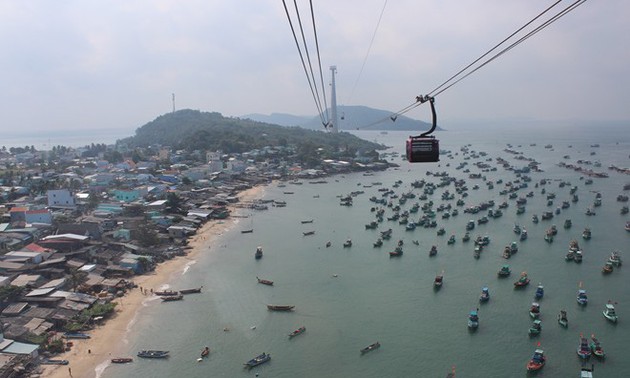 Vietnam inaugura el teleférico marítimo más largo en el mundo