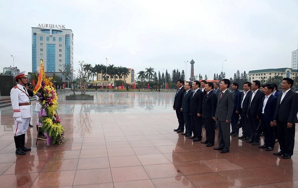 Gobierno vietnamita rinde homenaje póstumo a ex líder partidista 
