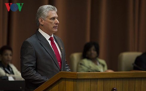 Miguel Díaz-Canel preside por primera vez la reunión del Consejo de Ministros de Cuba