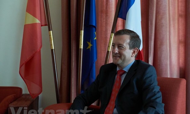 Diplomático francés alaba vínculos de cooperación con Vietnam