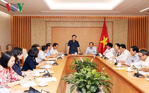 Vietnam impulsa preparativos del programa por los pobres 2018