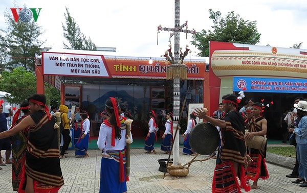Culminan el tercer Festival de las Etnias de la Región Central de Vietnam