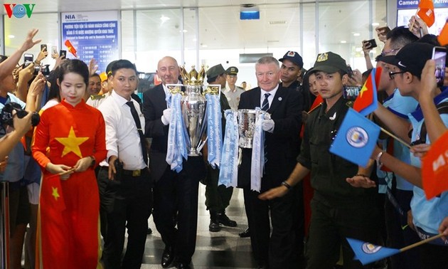 Trofeos representativos del fútbol mundial llegan a Vietnam