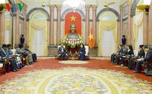 Vietnam toma en consideración afianzar relaciones con Mozambique