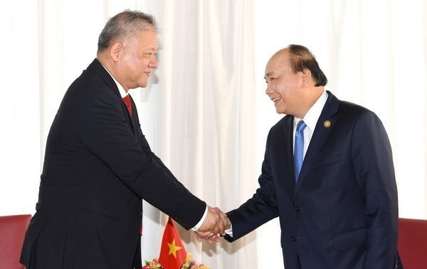 Premier vietnamita aboga por fomentar la cooperación comercial con Indonesia