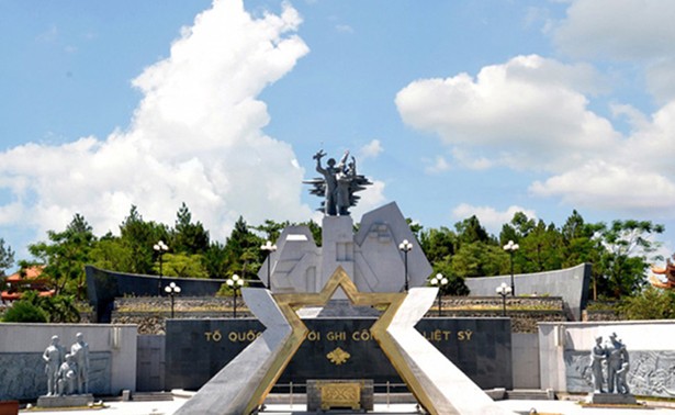 Carretera Nacional 9 simboliza la amistad especial Vietnam-Laos 