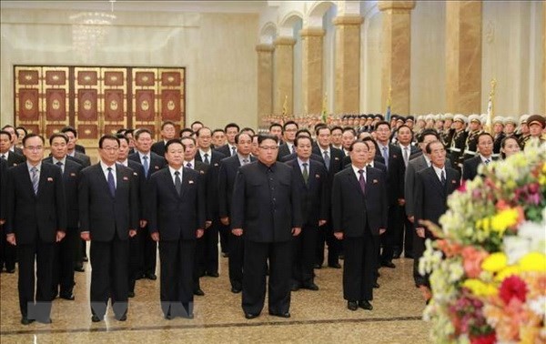 Líder norcoreano visita el Palacio del Sol de Kumsusan