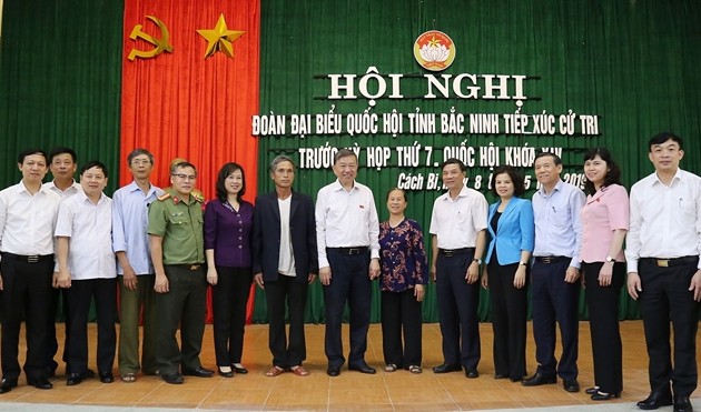 Continúan contactos entre dirigentes vietnamitas y electores 