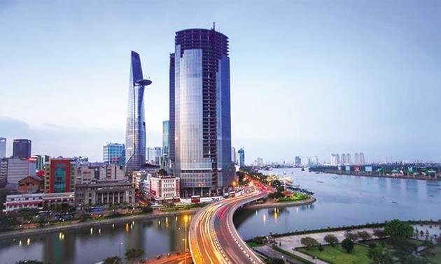 Gobierno vietnamita busca acelerar crecimiento comercial en lo que resta del año