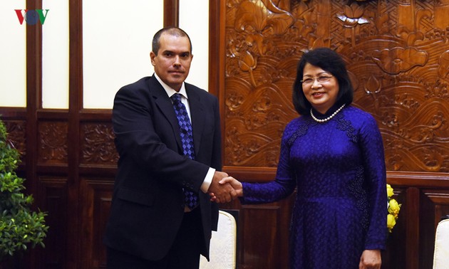 Vicepresidenta vietnamita recibe a una delegación de Prensa Latina