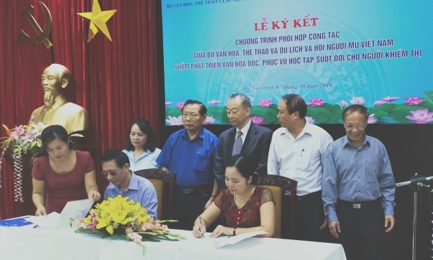 Vietnam facilita aprendizaje regular a los invidentes