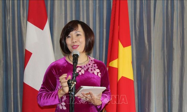 Vietnam fortalece cooperación económico-comercial con Suiza