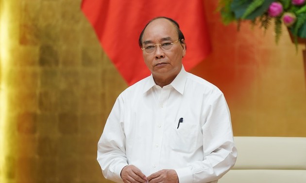 Premier vietnamita pide estar preparados ante nueva evolución del covid-19