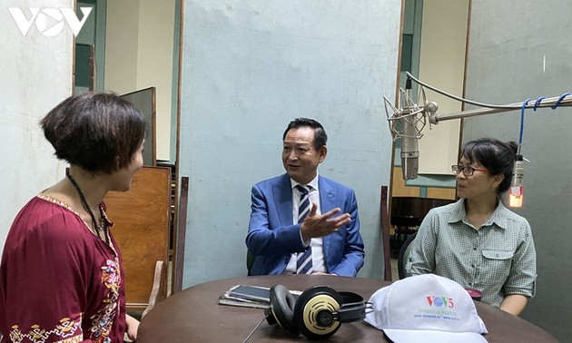 La Radio Nacional de Egipto retransmite un programa especial sobre Vietnam