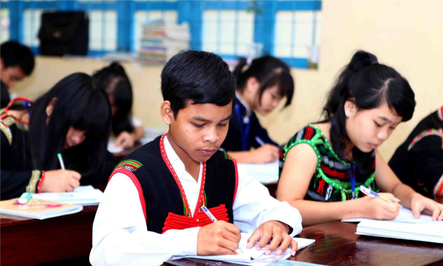 Eficientes políticas a favor del desarrollo educativo en Tay Nguyen
