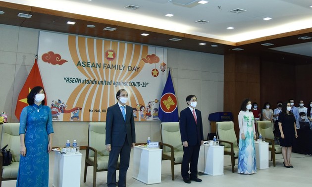 Vietnam celebra la creación de la Asean