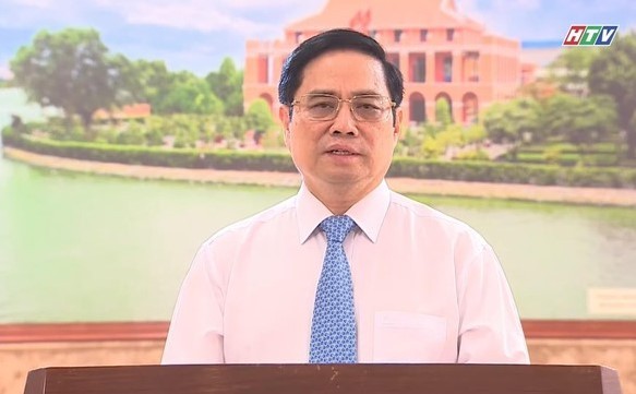 Gran unidad nacional motiva al pueblo vietnamita en la lucha contra el covid-19, afirma el premier
