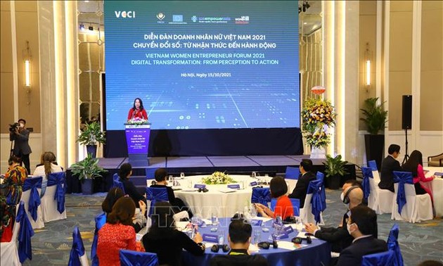 Foro de Empresarias de Vietnam 2021 se centra en la transformación digital