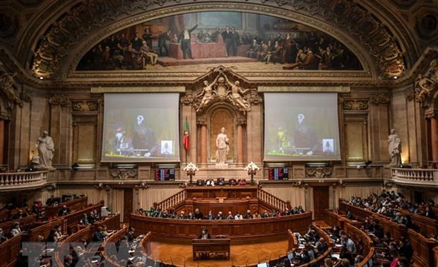 El Parlamento portugués se disuelve